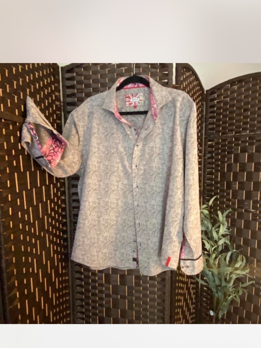 London 7 Downie Street Couture Paisley Button-Up Shirt with Pink Accents